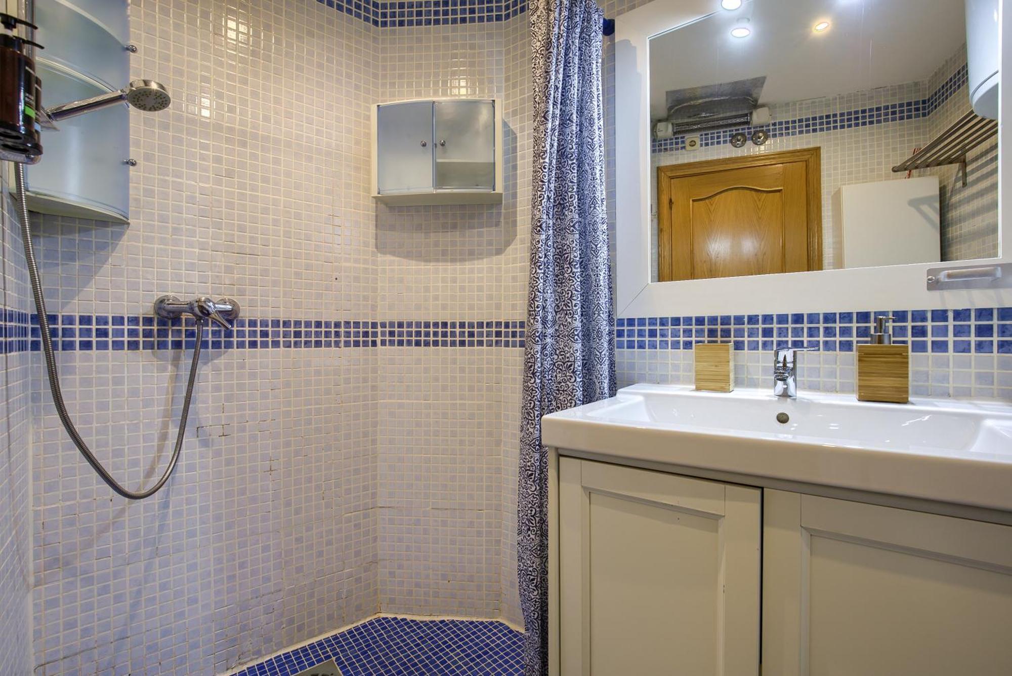 Casona 44 - Apartamento Para 2 Con Wifi, Ac Y Patio Exterior Alcalá de Henares Buitenkant foto
